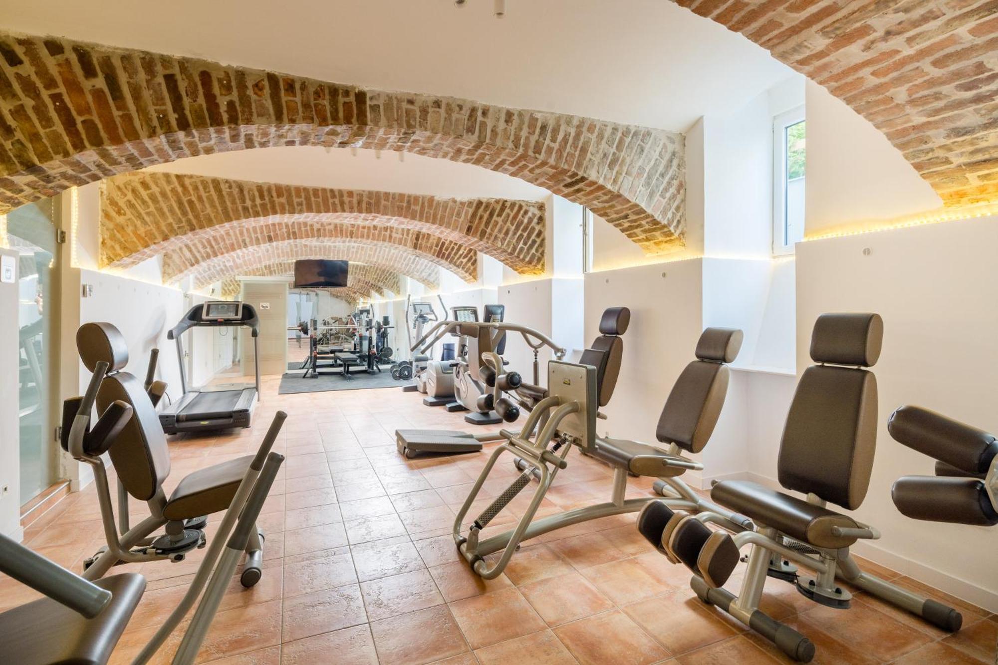 Best Western Plus Celebrity Suites Wenen Buitenkant foto