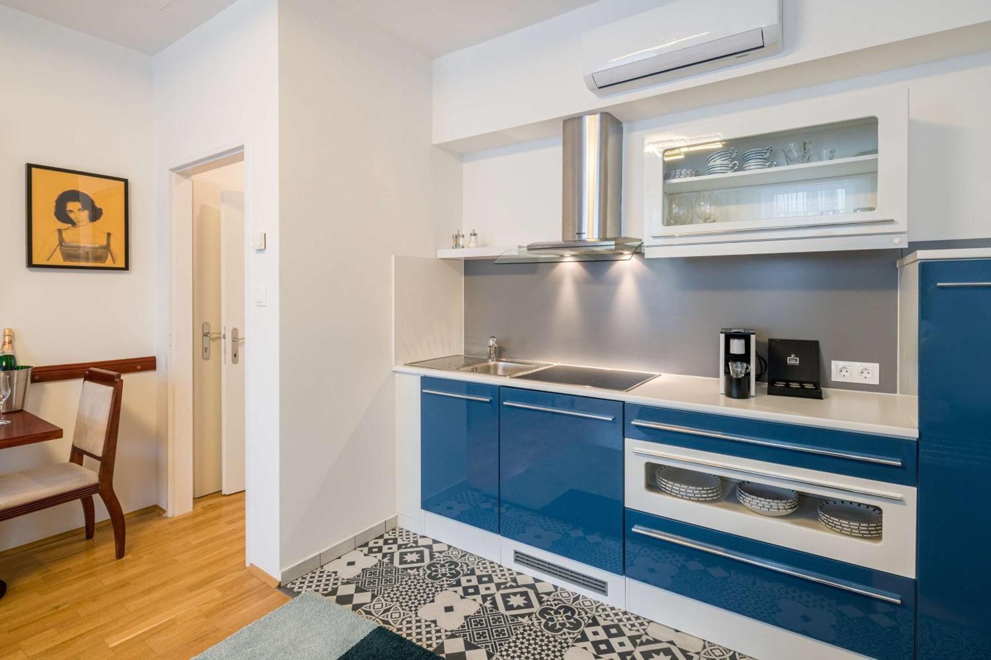 Best Western Plus Celebrity Suites Wenen Buitenkant foto